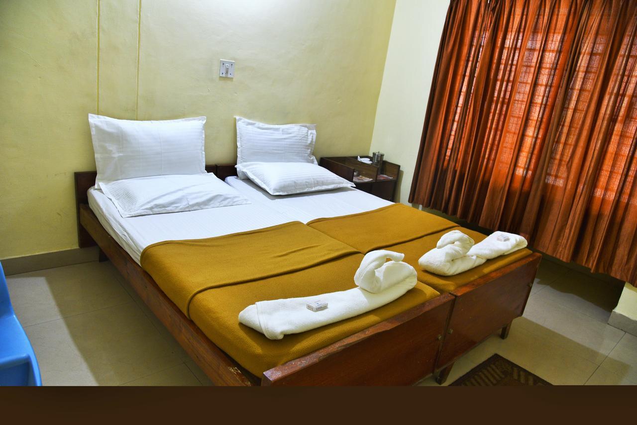 Kstdc Hotel Mayura Yatrinivas Mysore Exteriör bild