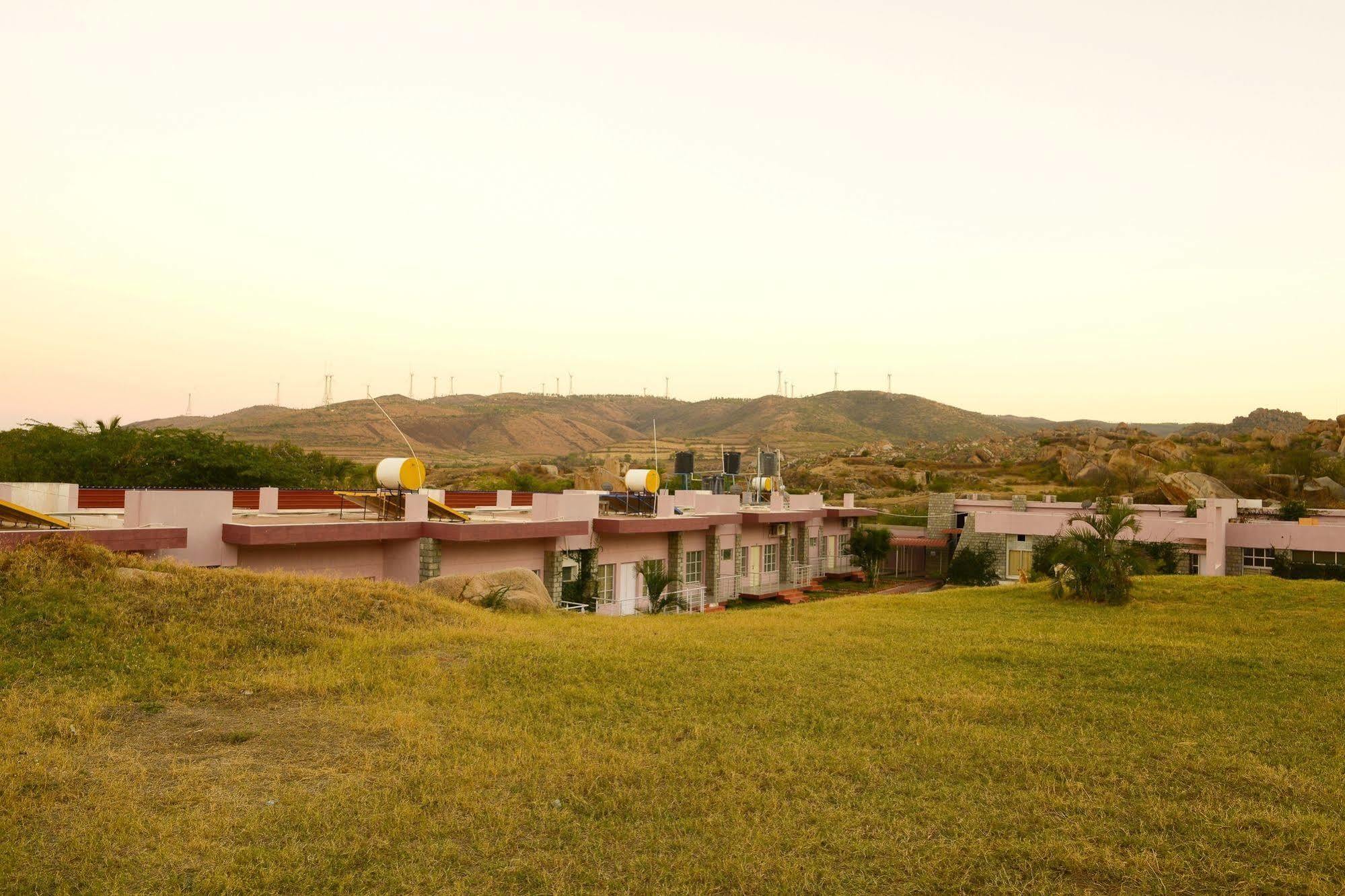 Kstdc Hotel Mayura Yatrinivas Mysore Exteriör bild